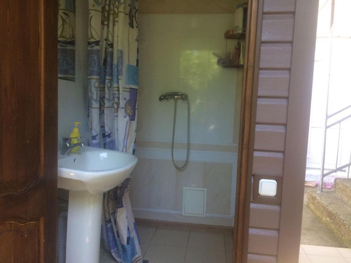 Guest House Yuzhnaya Palmira Πιτσούντα Εξωτερικό φωτογραφία
